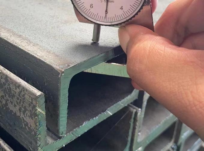 Καυτό έλαση από χάλυβα άνθρακα U Channel S235jr S355jr 16 Gauge Metal U Channel 4